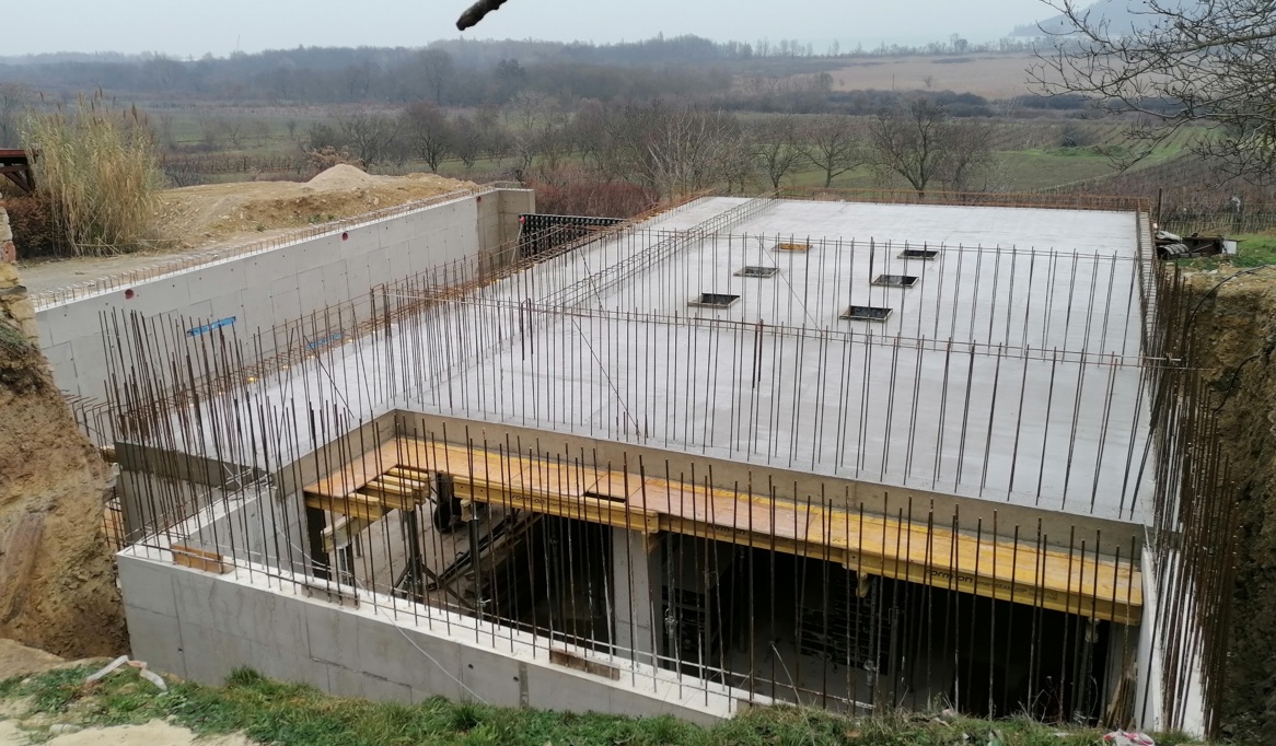 Családi és társasház monolit vasbeton szerkezet - 11